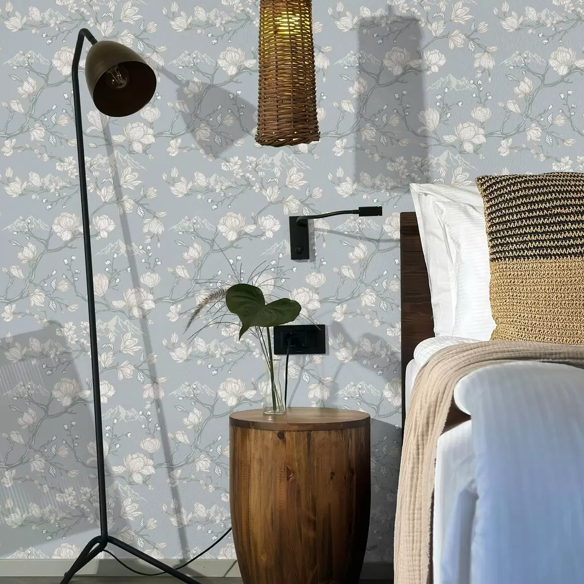 Pozadina Bijelo cvijeće na granama i planine na plavoj pozadini a00021