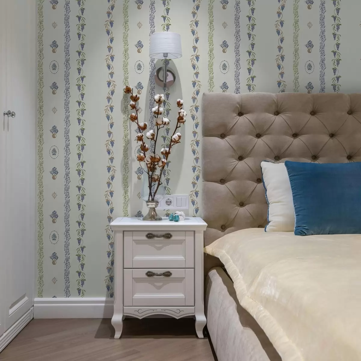 Pozadina Nježni ukras s lišćem i grožđem a00032