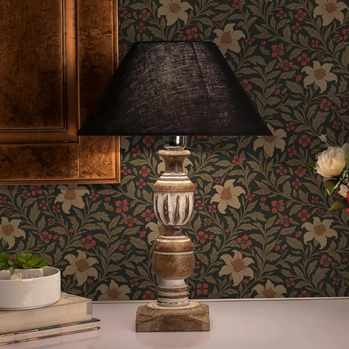 Pozadina Tamna pozadina sa žutim i crvenim cvijećem u secesijskom stilu a00293