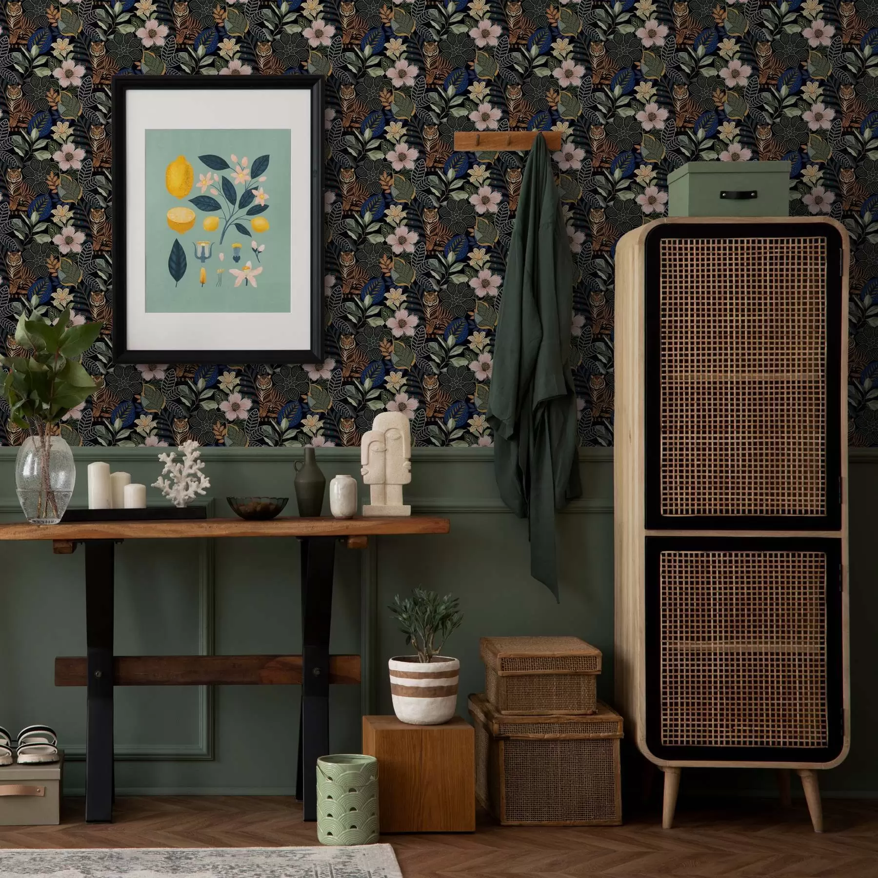 zidne murale Tigrovi među jarkim tropskim cvijećem i lišćem a00426