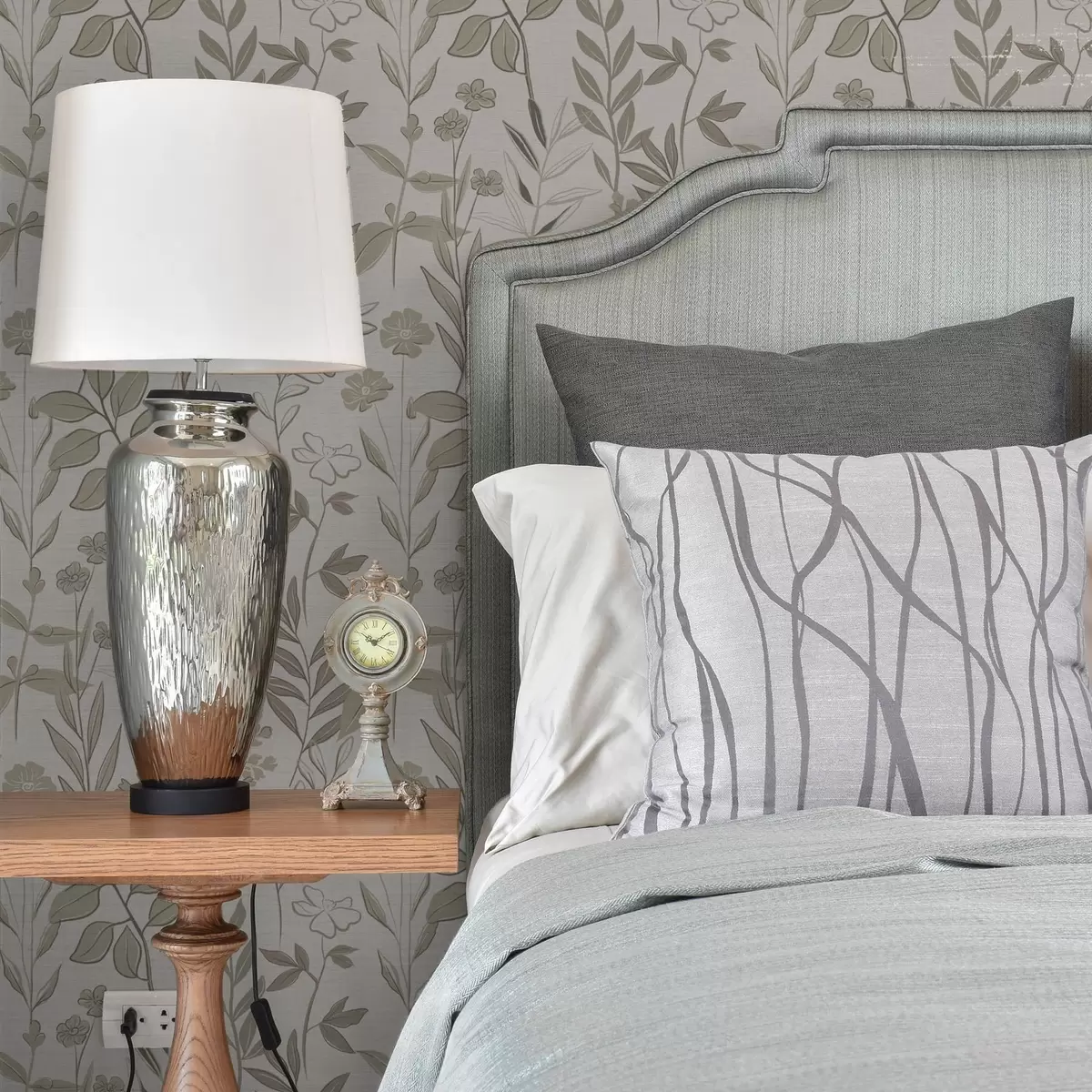 Pozadina Skicirano divlje cvijeće u prirodnim tonovima a00432