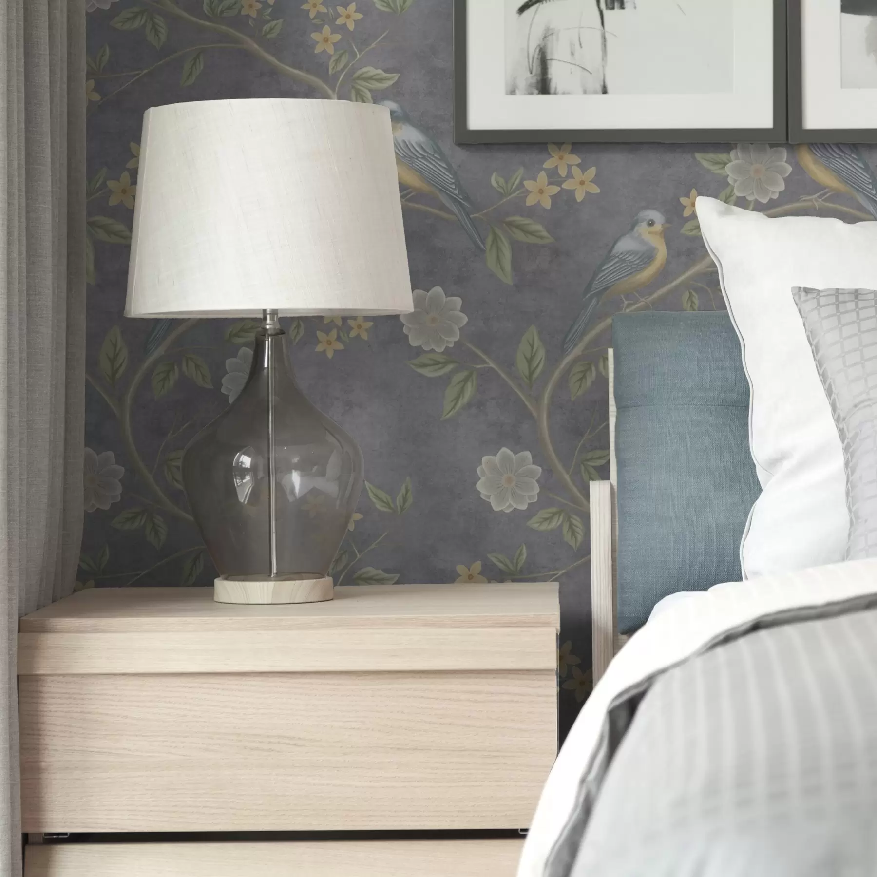 zidne murale Ptice na granama među cvijećem na sivoj pozadini a00483