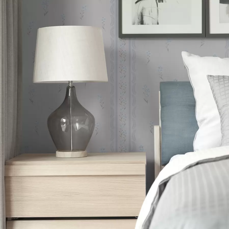 zidne murale Bijela pozadina s plavim cvijećem i ukrasnom prugom a00484v1