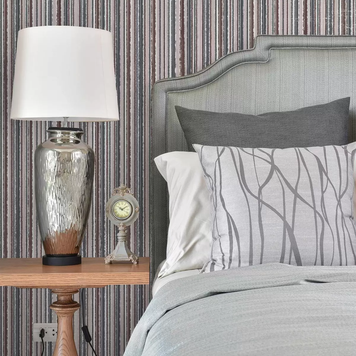 Pozadina Prugasti uzorak u sivo-smeđim tonovima a00504