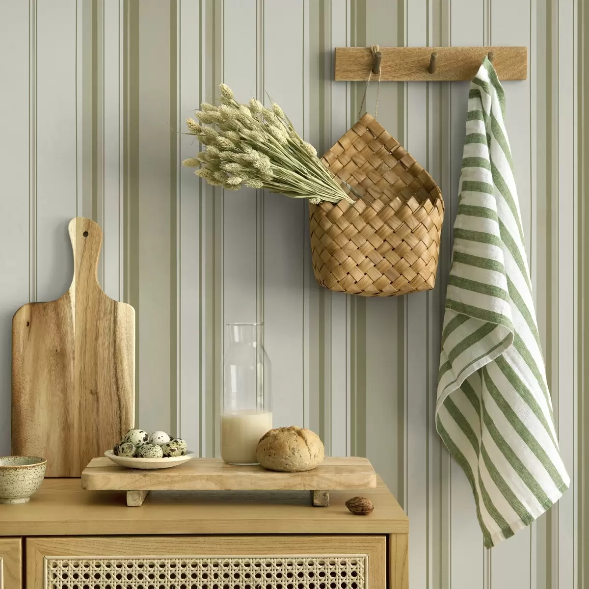 Pozadina Krem pozadina sa sivo-bež prugama različitih širina a00521