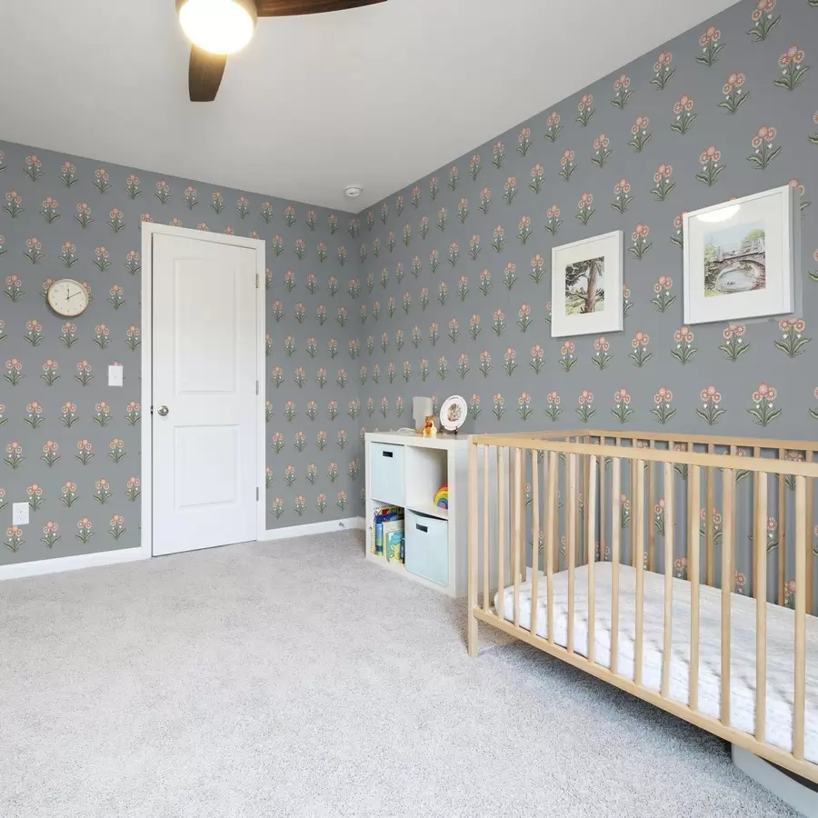 zidne murale Stilizirano cvijeće na sivo-plavoj pozadini, topla paleta a00494