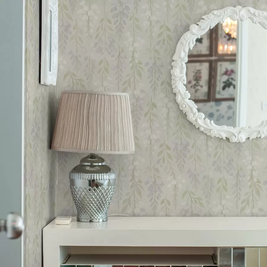 zidne murale Vučna glicinija lavande na mint zelenoj pozadini a00593