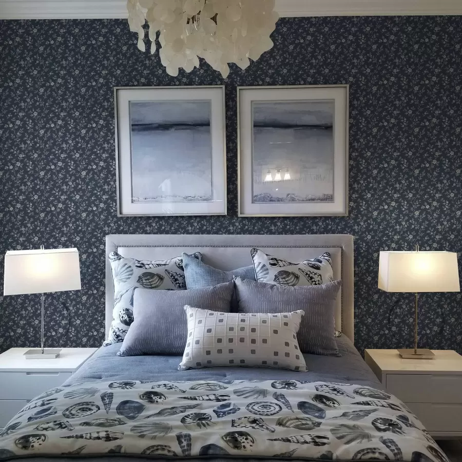 zidne murale Tamnoplava pozadina s tankim bež grančicama i cvijećem a00612