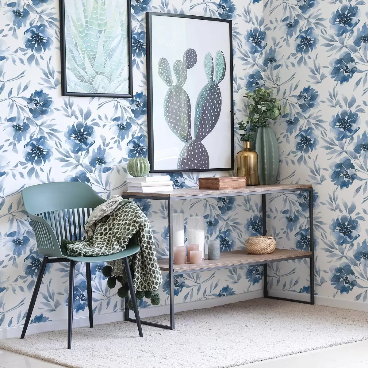 Pozadina Akvarel indigo božuri na bijeloj pozadini a00641