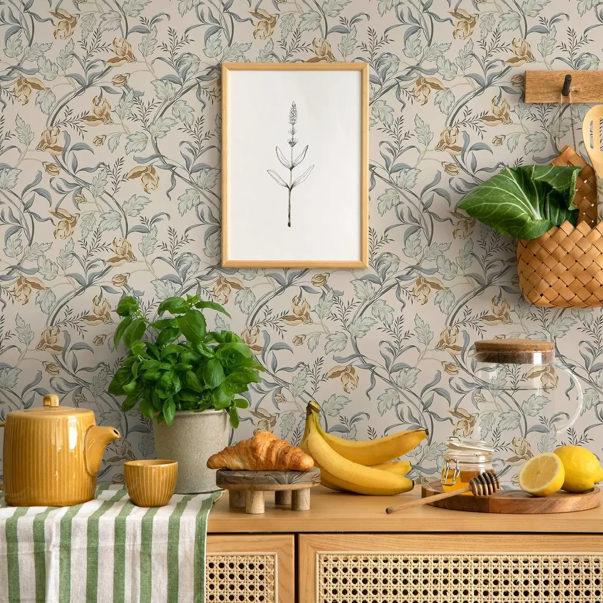 Pozadina Starinsko cvijeće s plavim lišćem na krem pozadini a00717