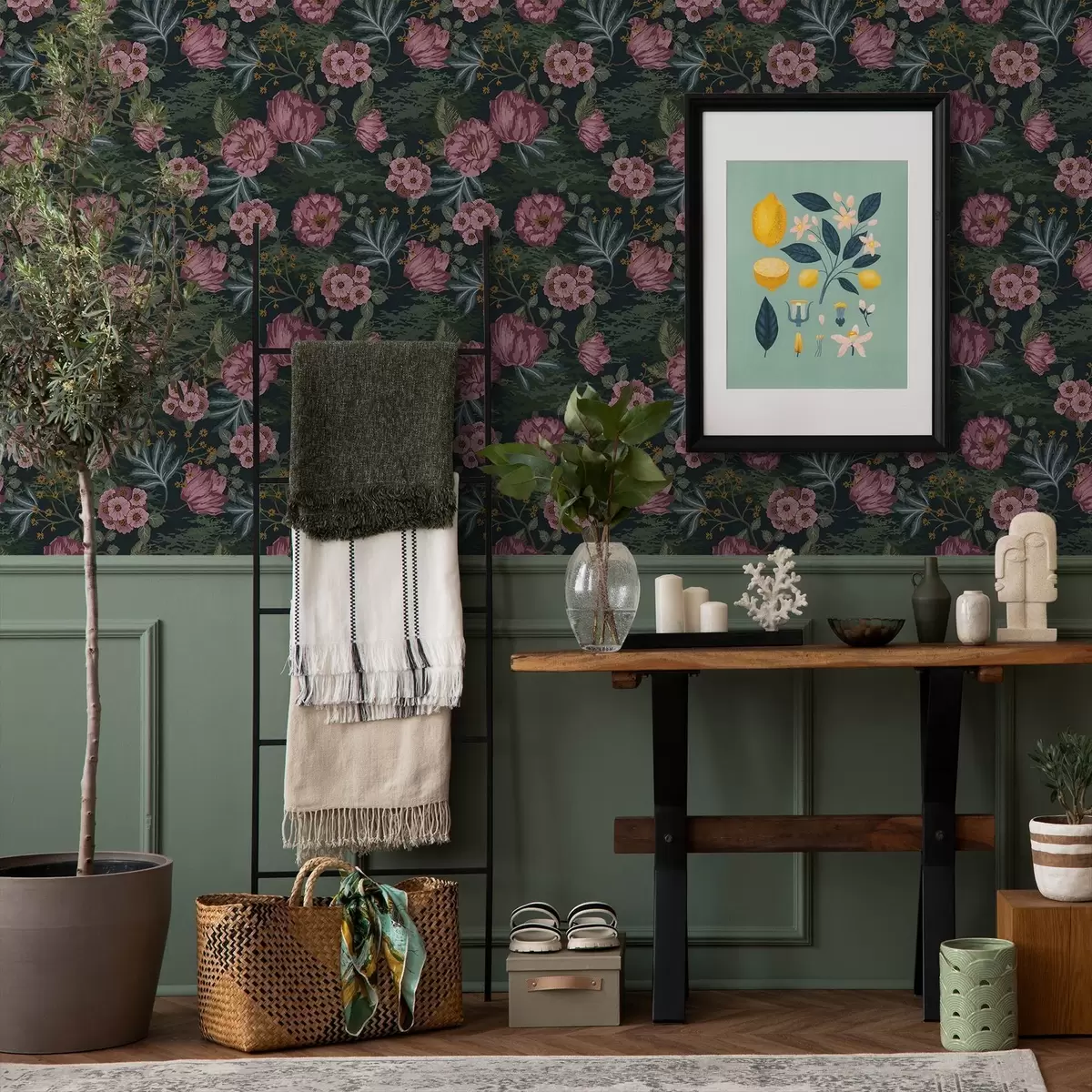 Pozadina Tamna flora s ružičastim cvijećem i lišćem, tamna pozadina a00724