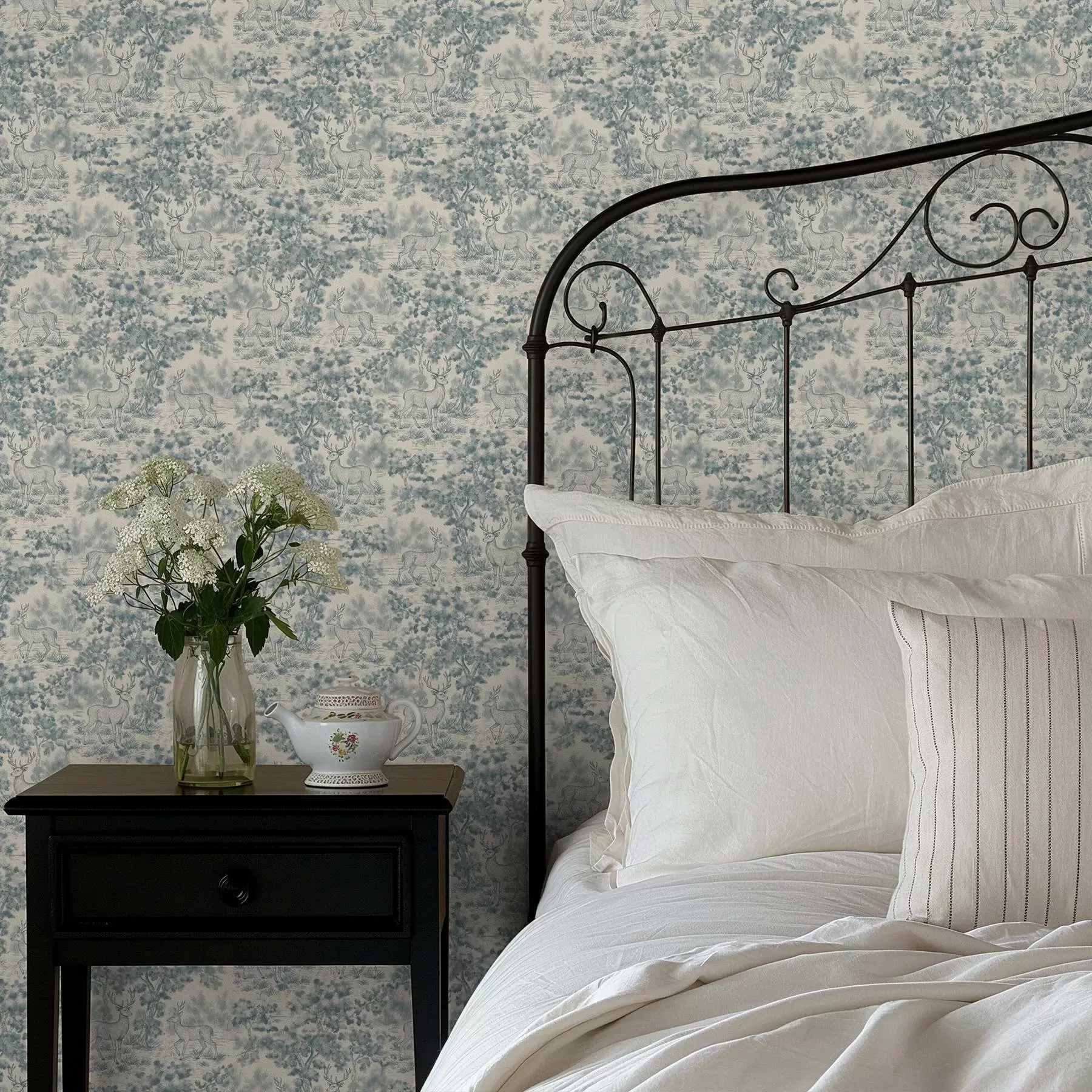 zidne murale Monokromatski prizor jelena u šumi a00748