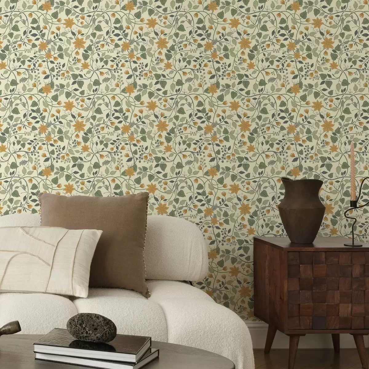 Pozadina Penjajuće cvjetne grane sa žutim cvijećem i bobicama a00750