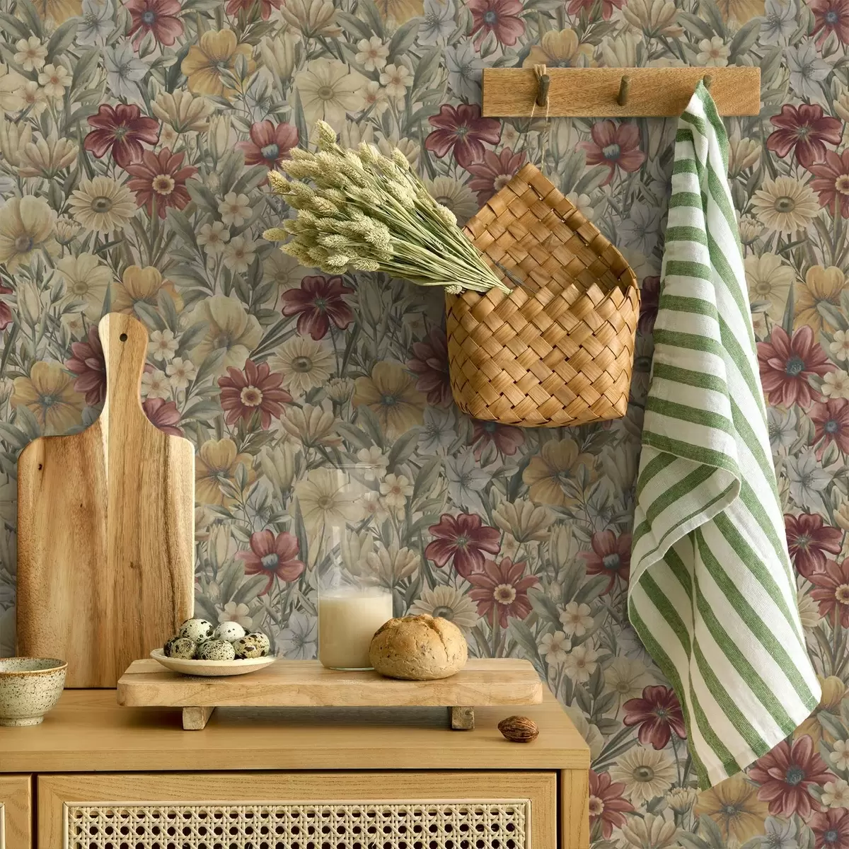 Pozadina Cvjetovi vintage livade u toplim žutim, crvenim i kaduljastim nijansama a00906