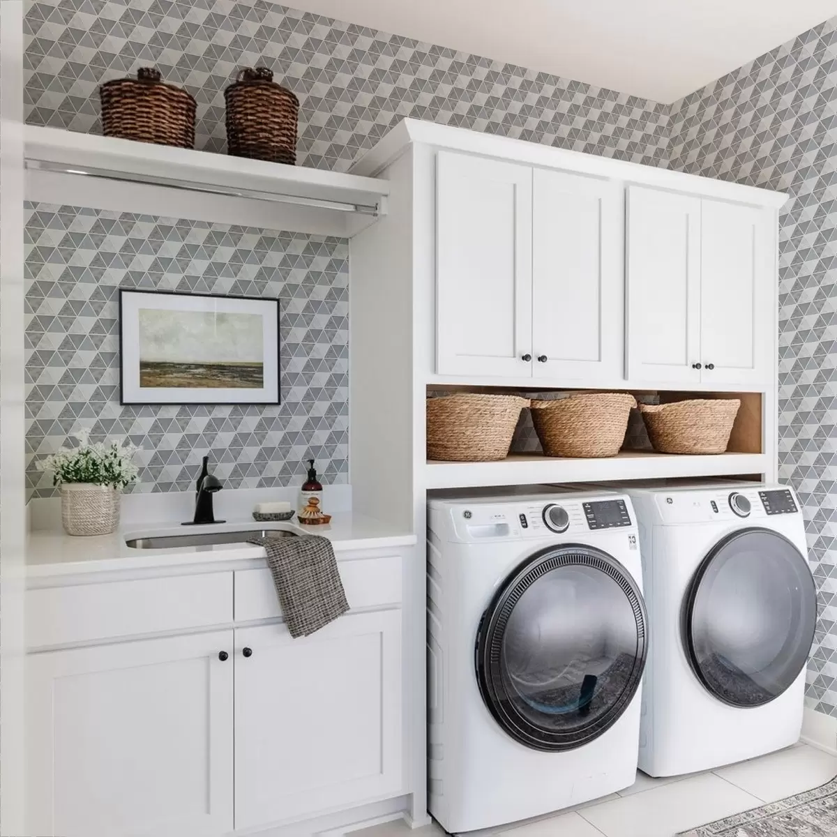 Pozadina Geometrija trokuta u hladnim plavo-sivim tonovima a00917v1